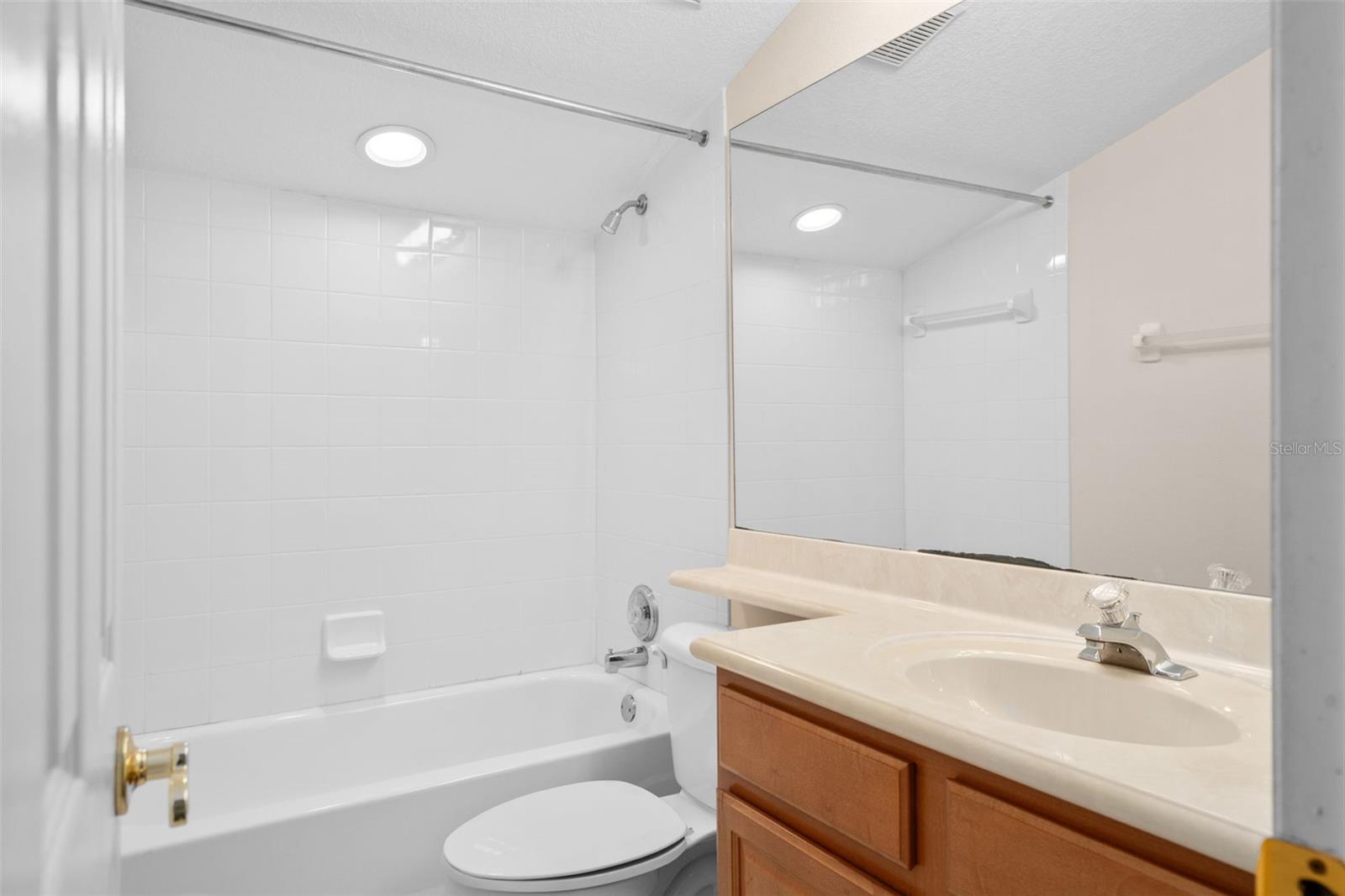 HIDDEN COVE - Residential