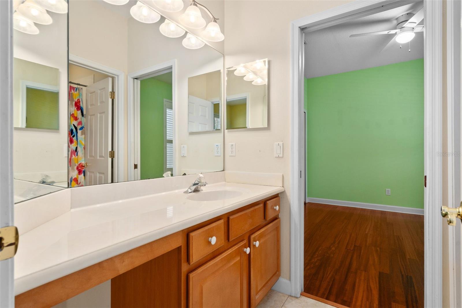 HIDDEN COVE - Residential