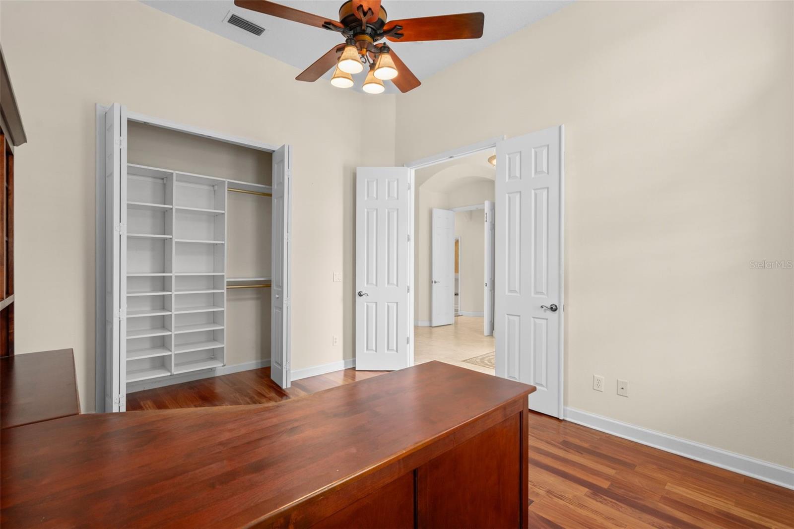 HIDDEN COVE - Residential