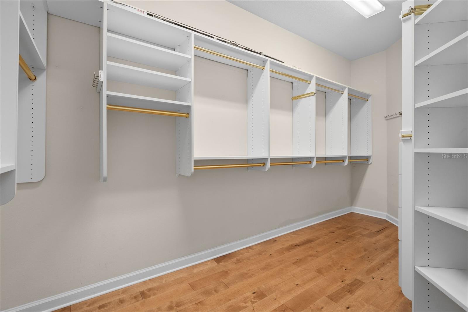 HIDDEN COVE - Residential