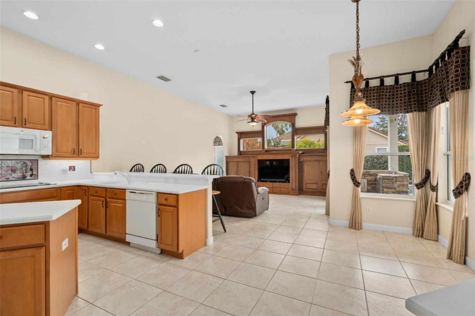 HIDDEN COVE - Residential