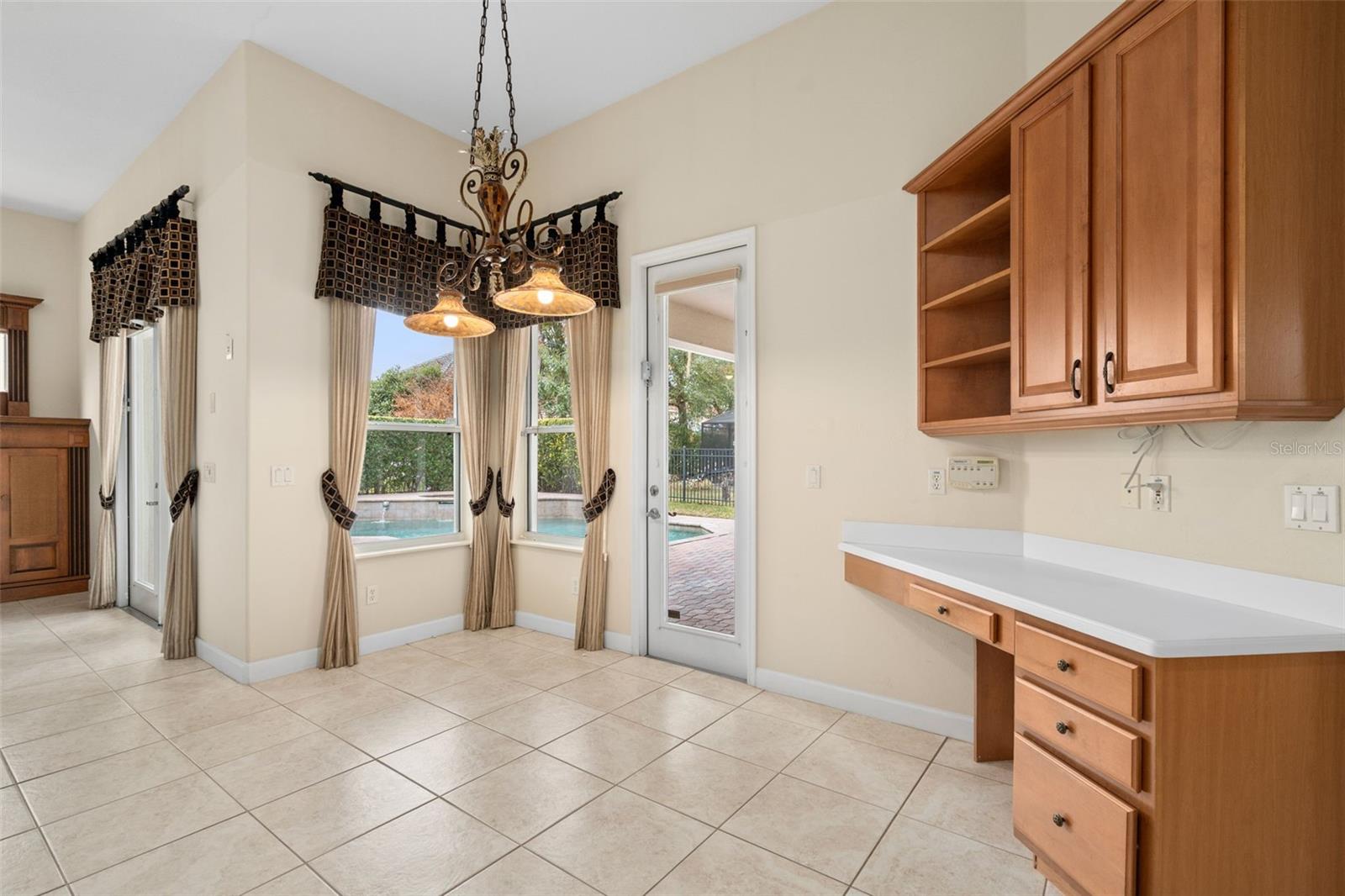 HIDDEN COVE - Residential