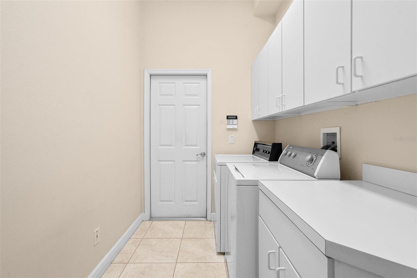 HIDDEN COVE - Residential