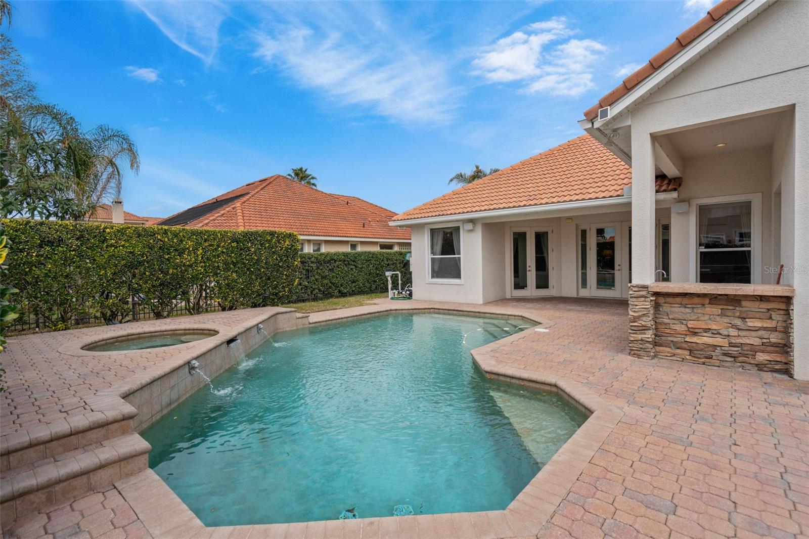 HIDDEN COVE - Residential