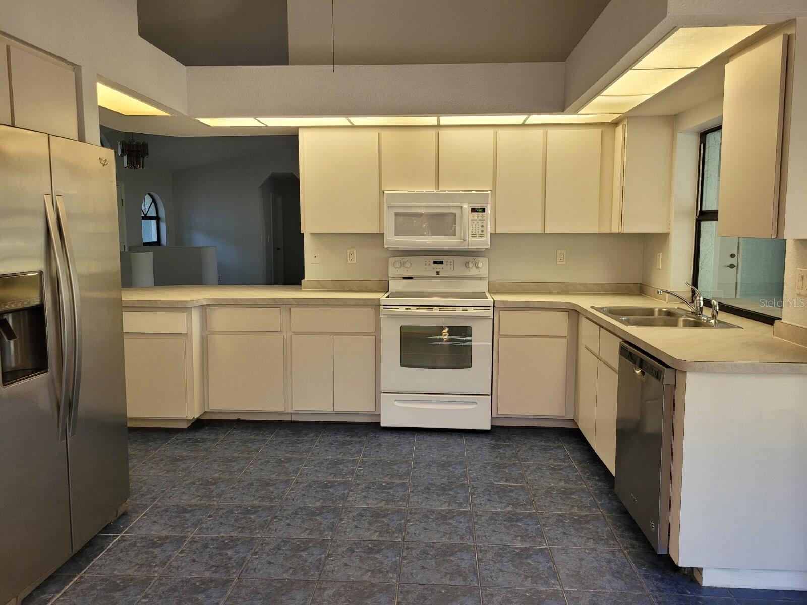 PORT CHARLOTTE SEC 037 - Residential Lease