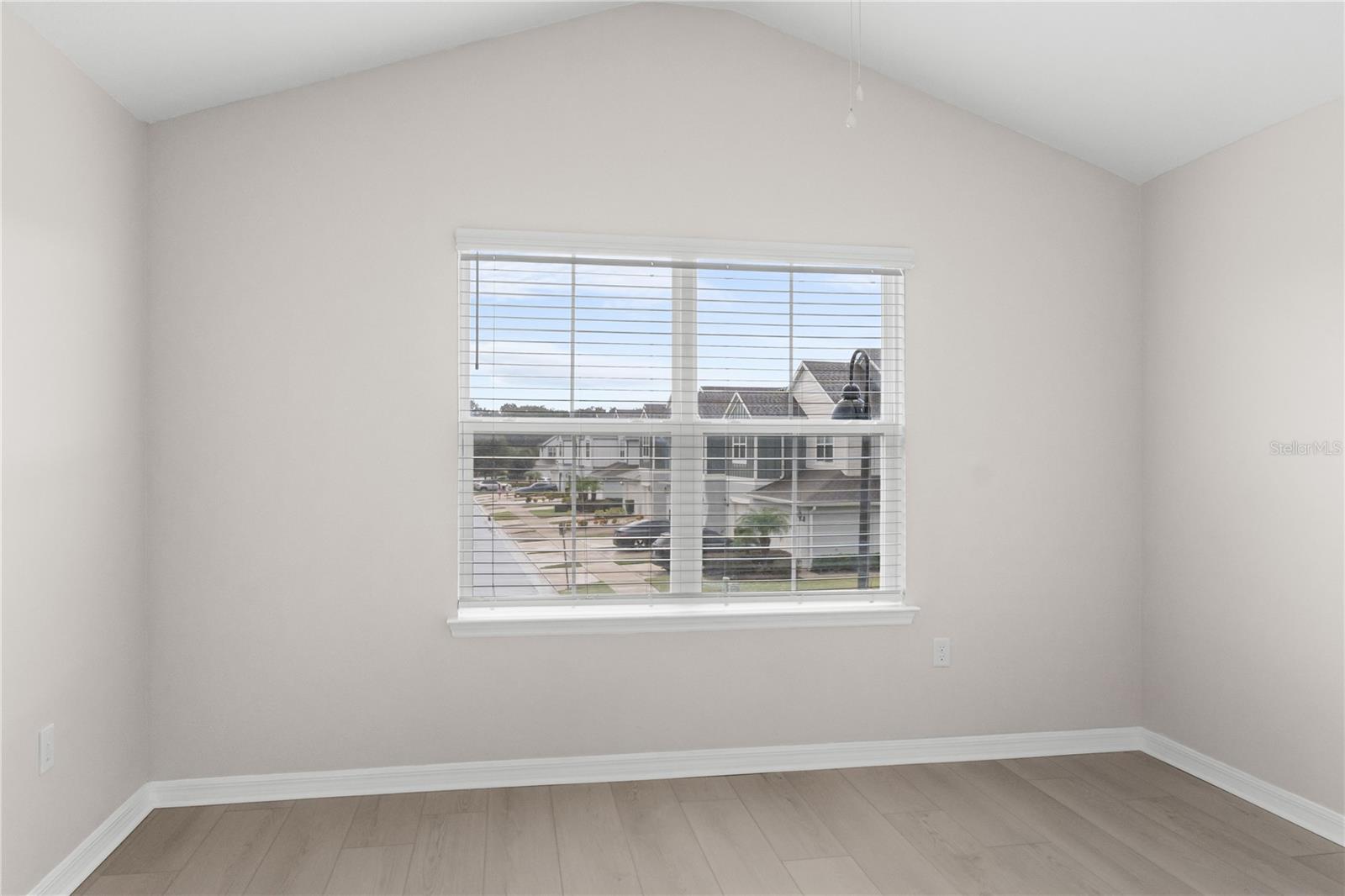 SOMMERSET CROSSING - Residential Lease