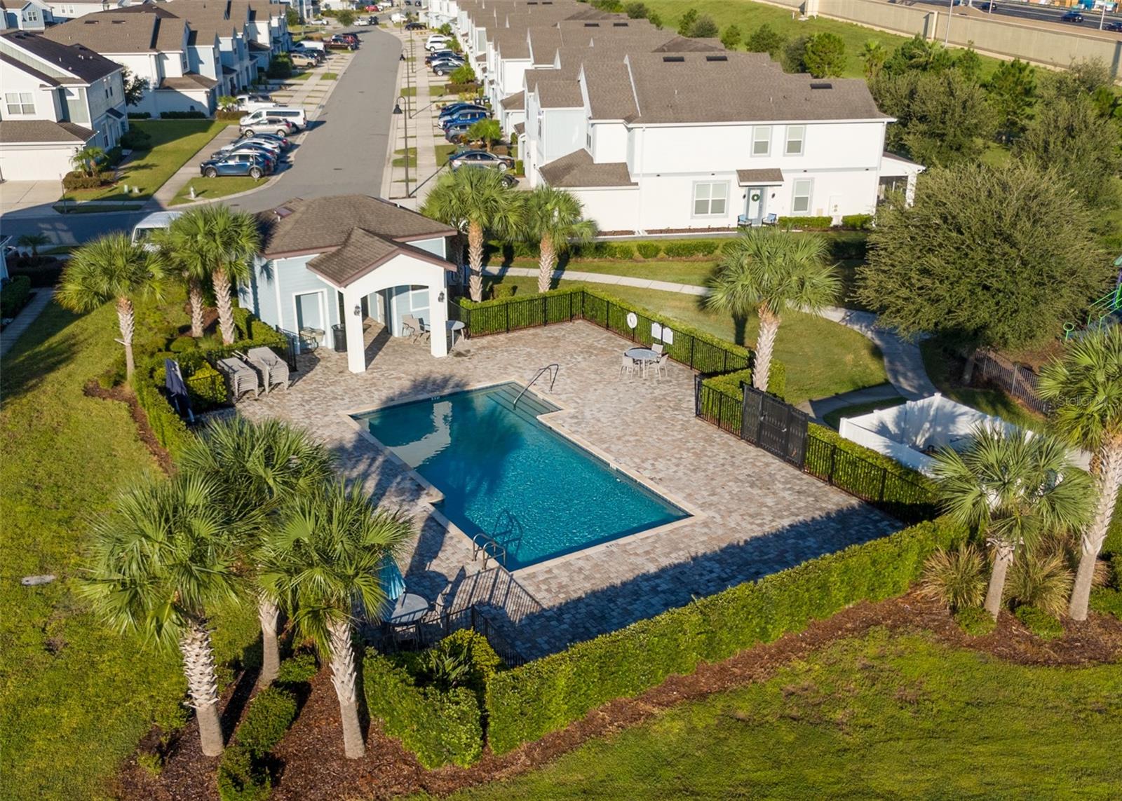 SOMMERSET CROSSING - Residential Lease