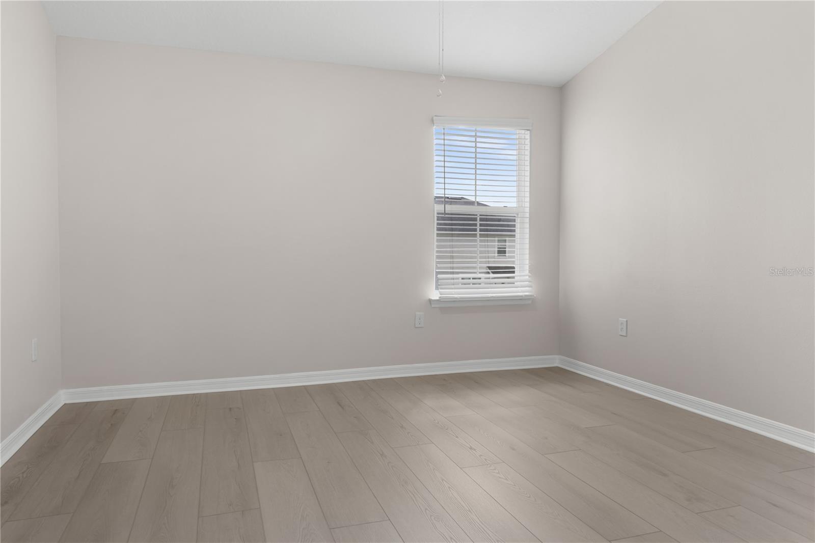 SOMMERSET CROSSING - Residential Lease