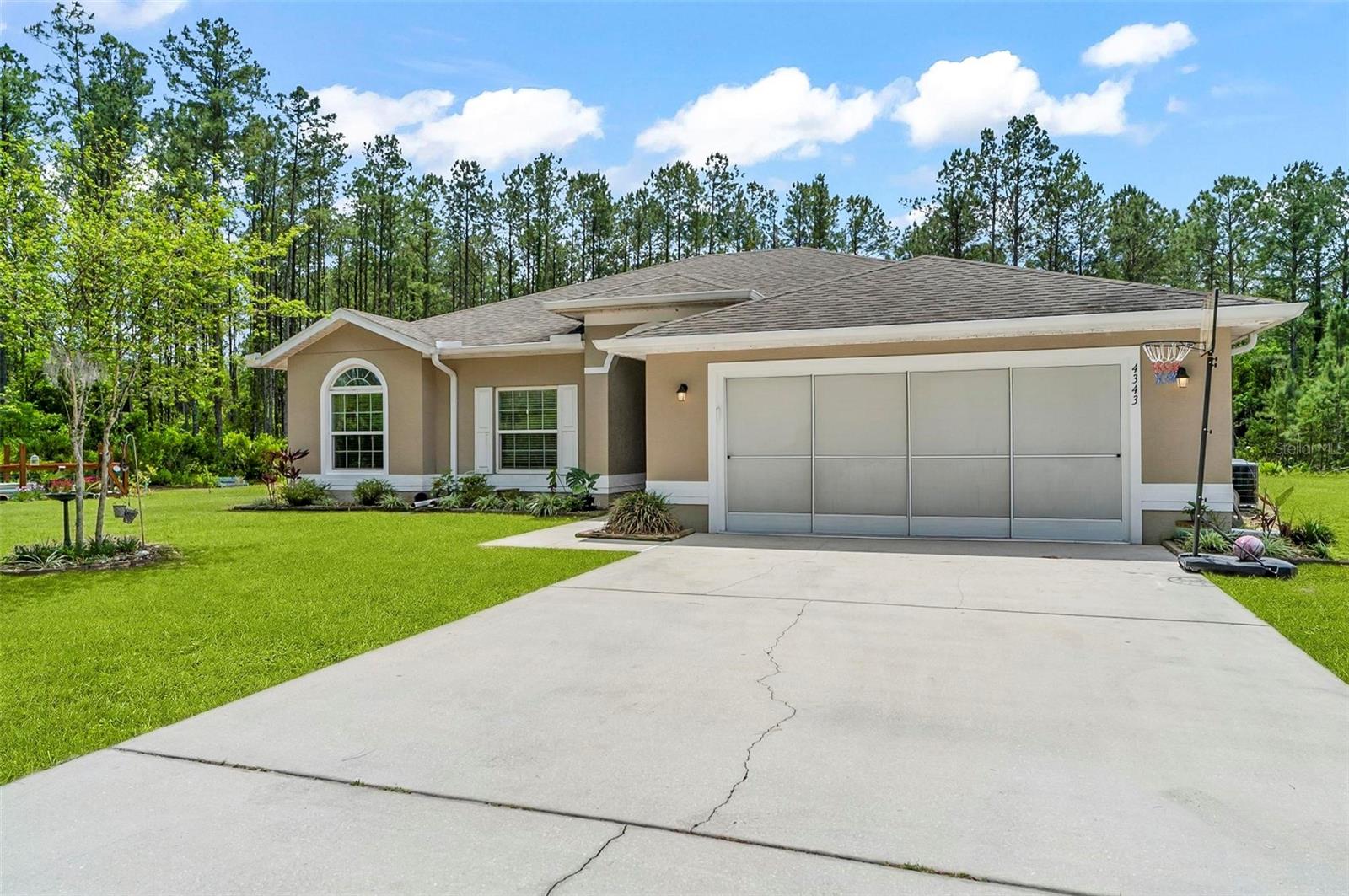 CAMPBELL RIDGE - Residential