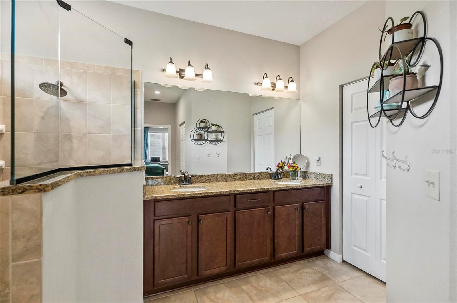 CAMPBELL RIDGE - Residential