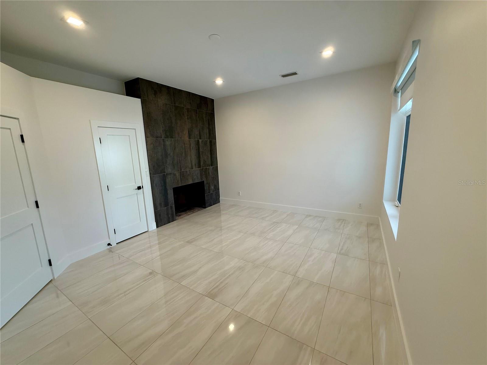 HARBOR ACRES - Residential Lease