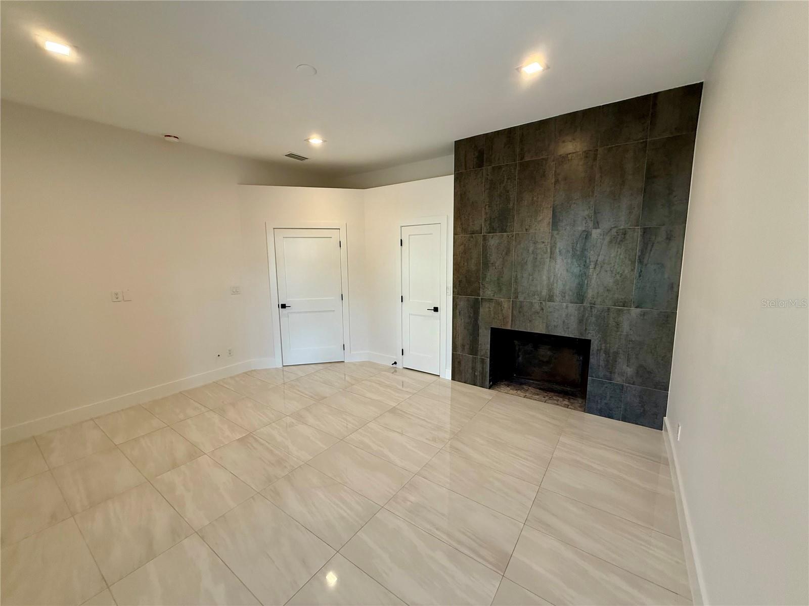 HARBOR ACRES - Residential Lease