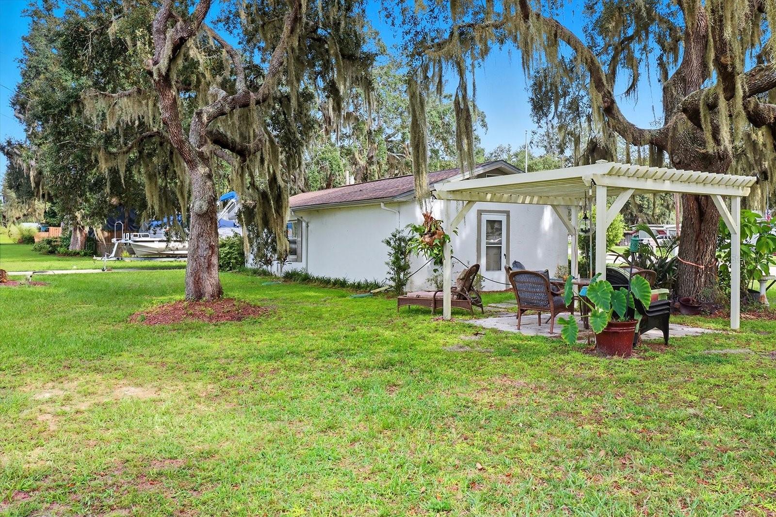 EAST COVE - Residential