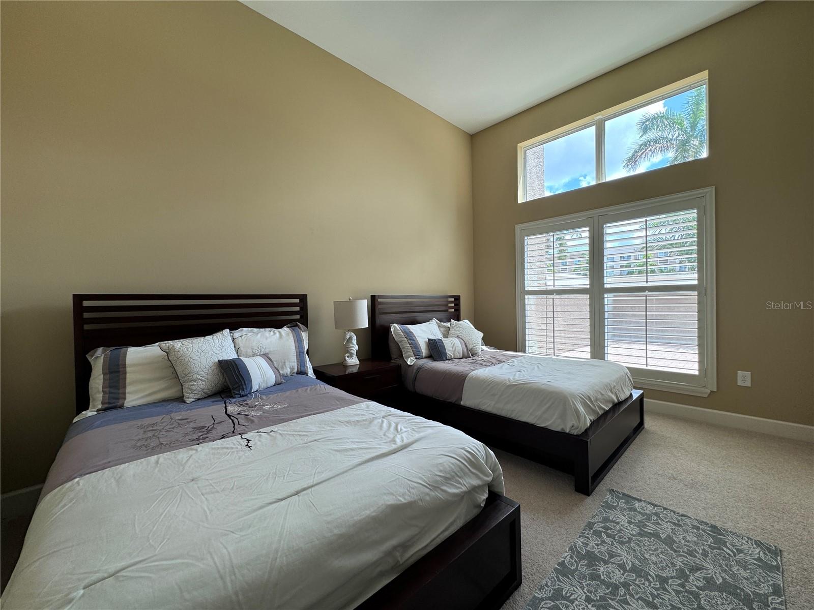 RIVER DANCE A CONDO OR1960/4183 - Residential Lease