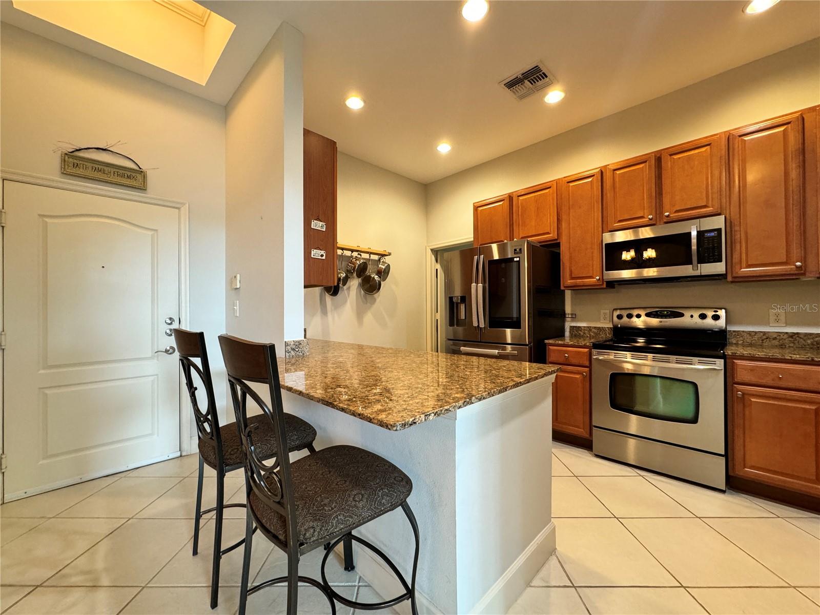 RIVER DANCE A CONDO OR1960/4183 - Residential Lease