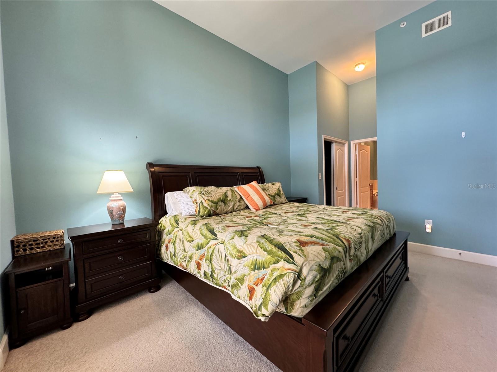 RIVER DANCE A CONDO OR1960/4183 - Residential Lease