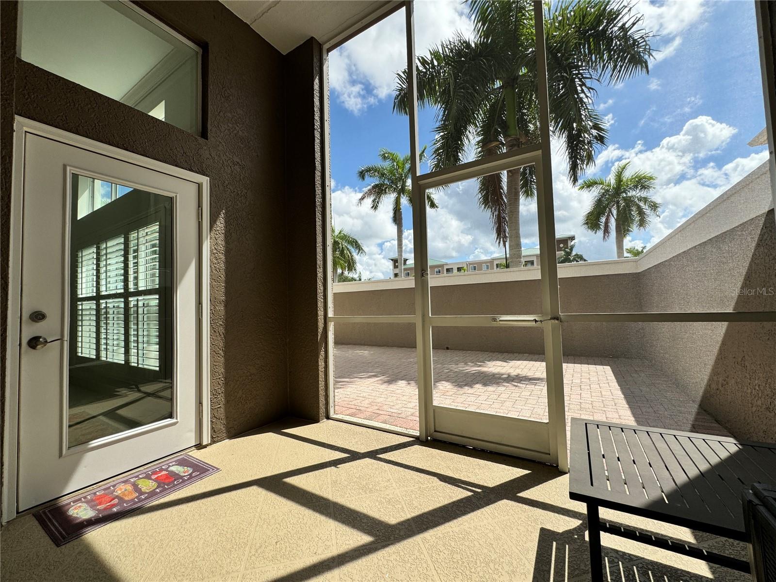 RIVER DANCE A CONDO OR1960/4183 - Residential Lease