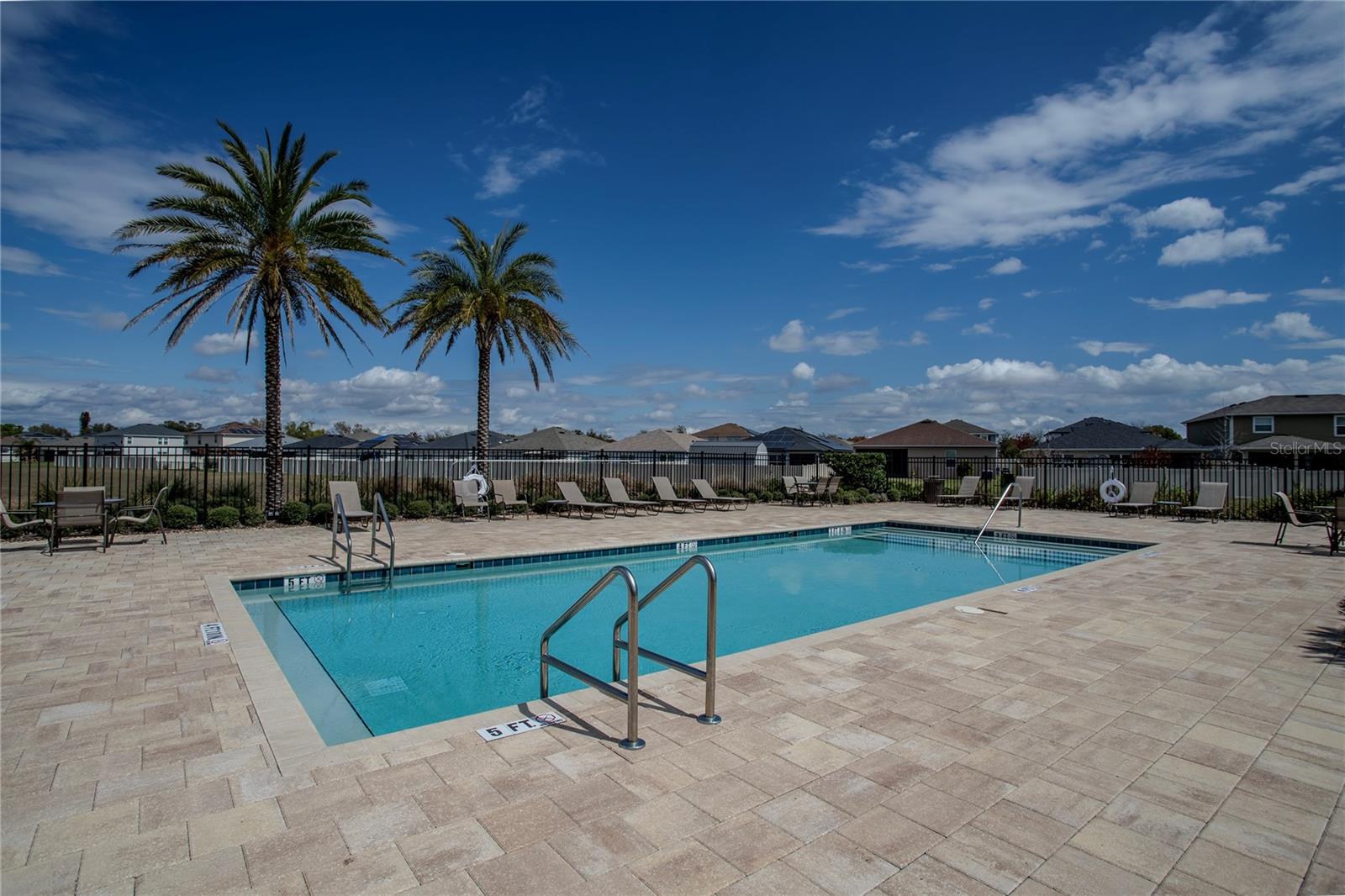 LAKE LUCERNE PH 5 - Residential