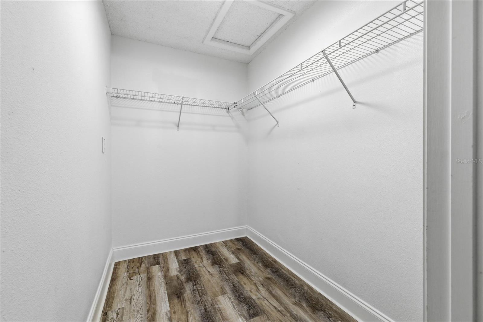 CRESTVIEW ESTATES - Residential