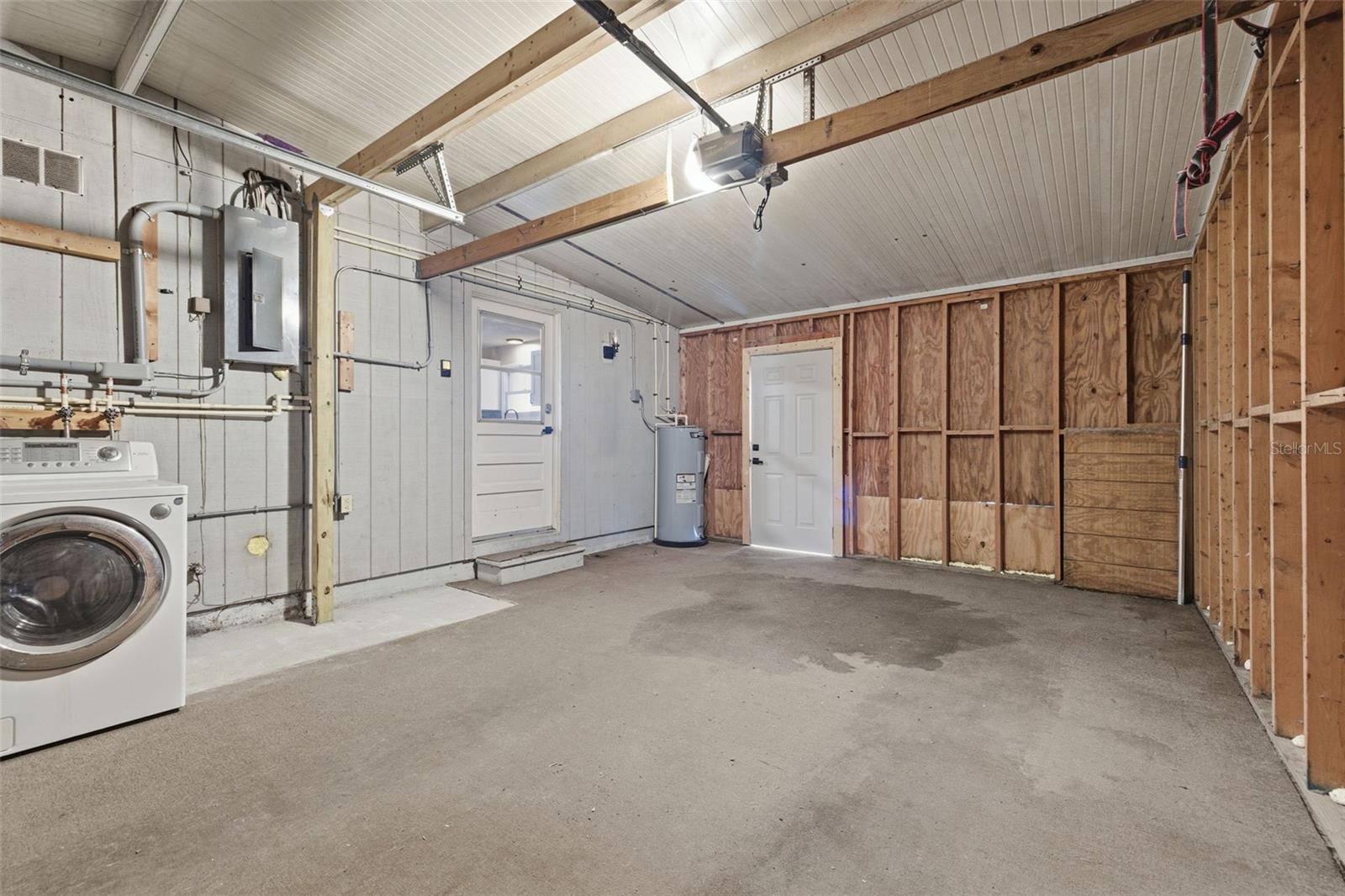 CRESTVIEW ESTATES - Residential