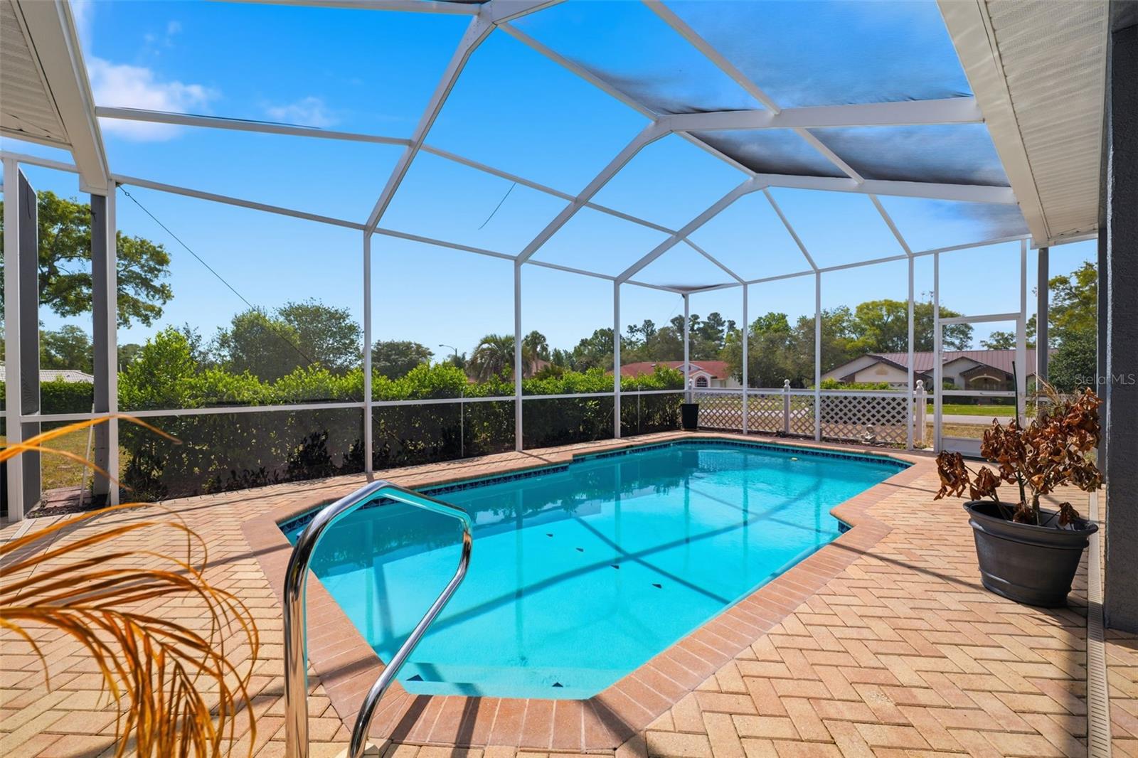 OAKS THE - Residential
