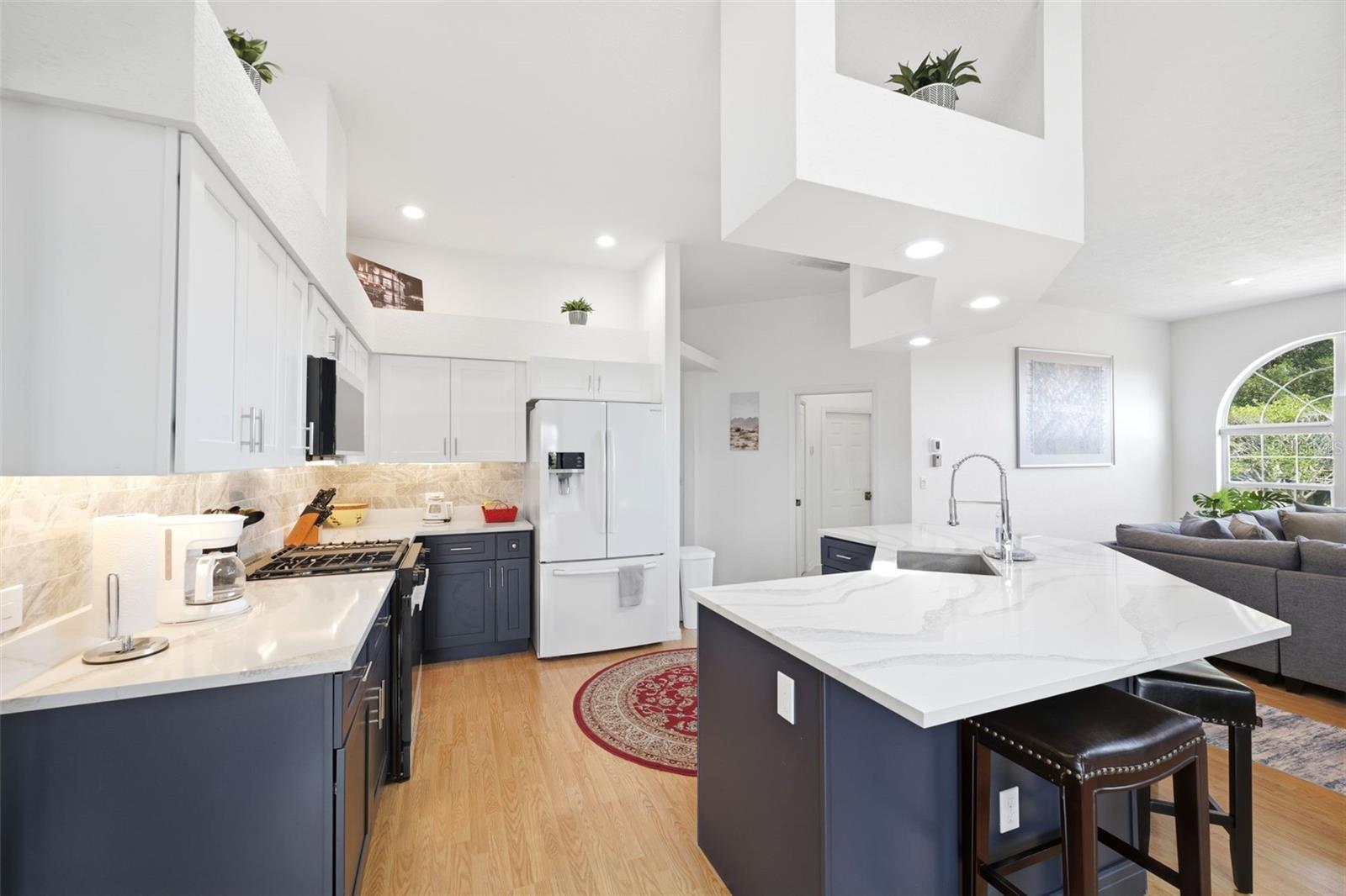 OAKS THE - Residential