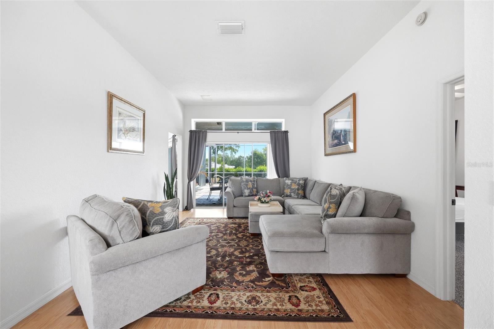 OAKS THE - Residential
