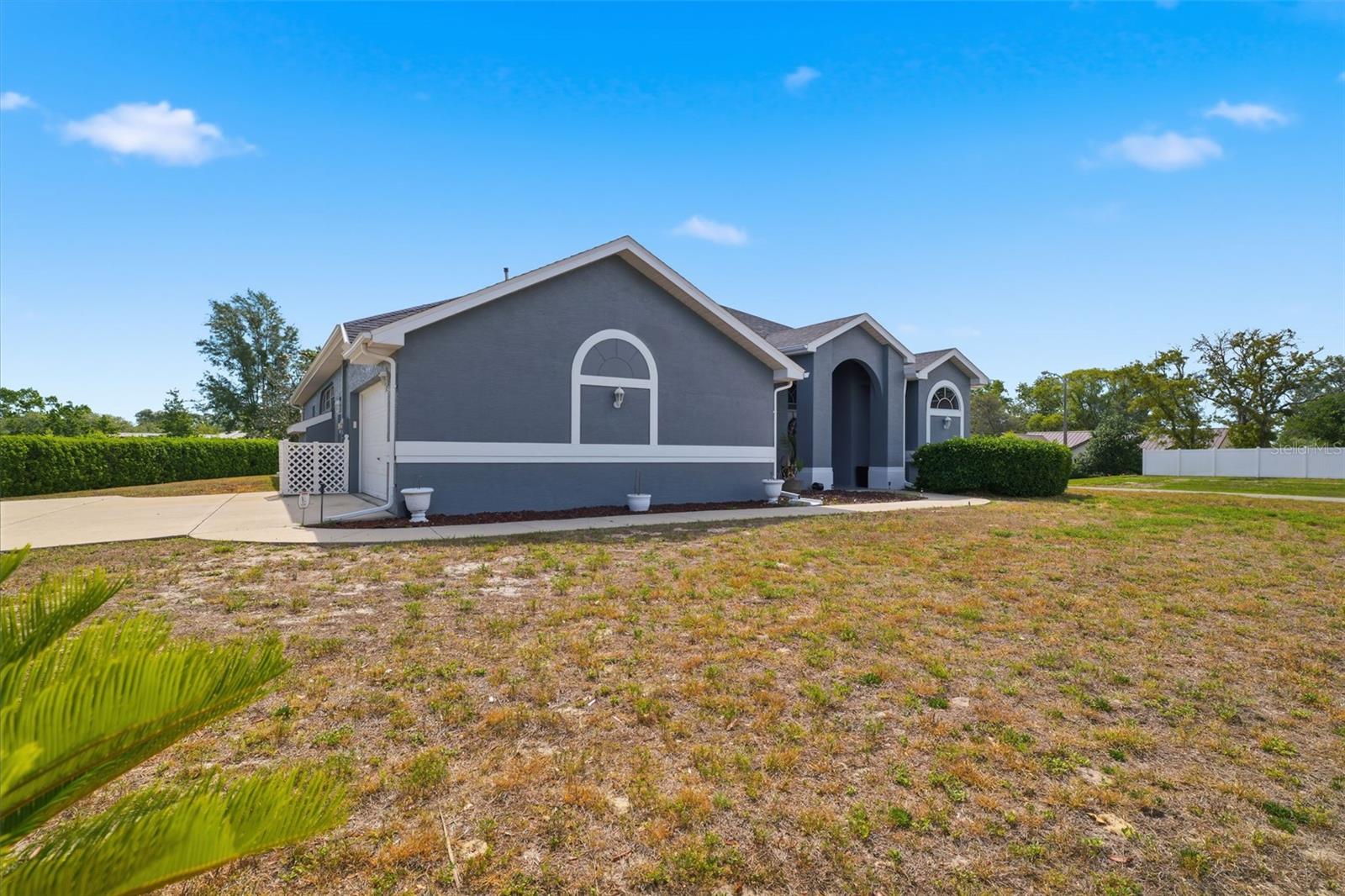 OAKS THE - Residential