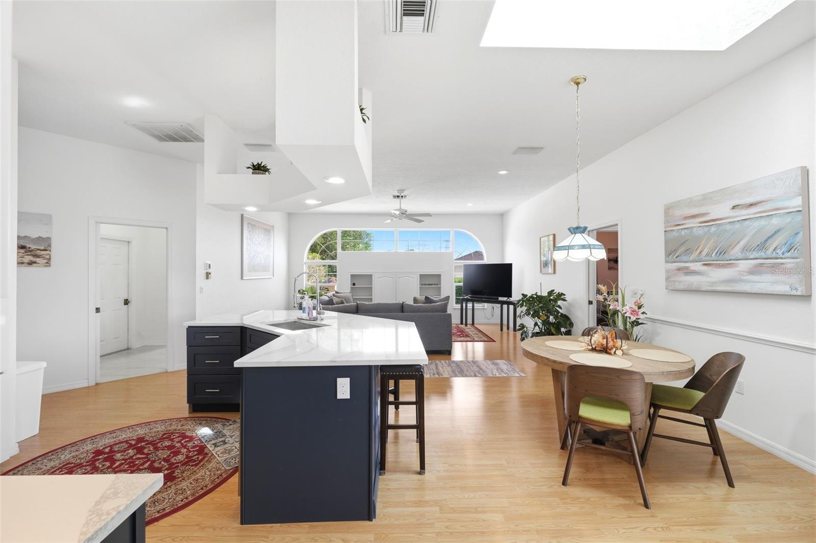 OAKS THE - Residential