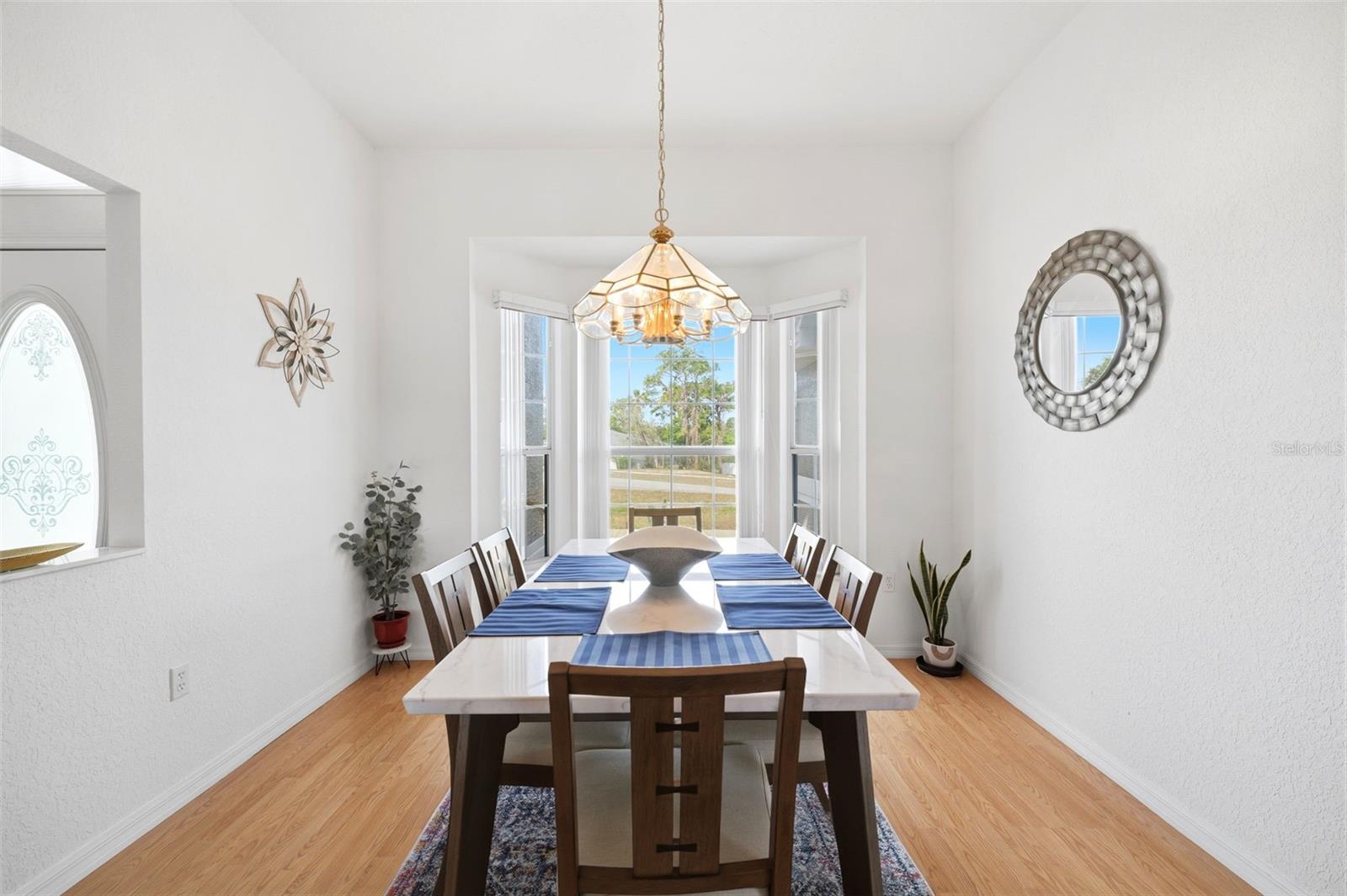 OAKS THE - Residential