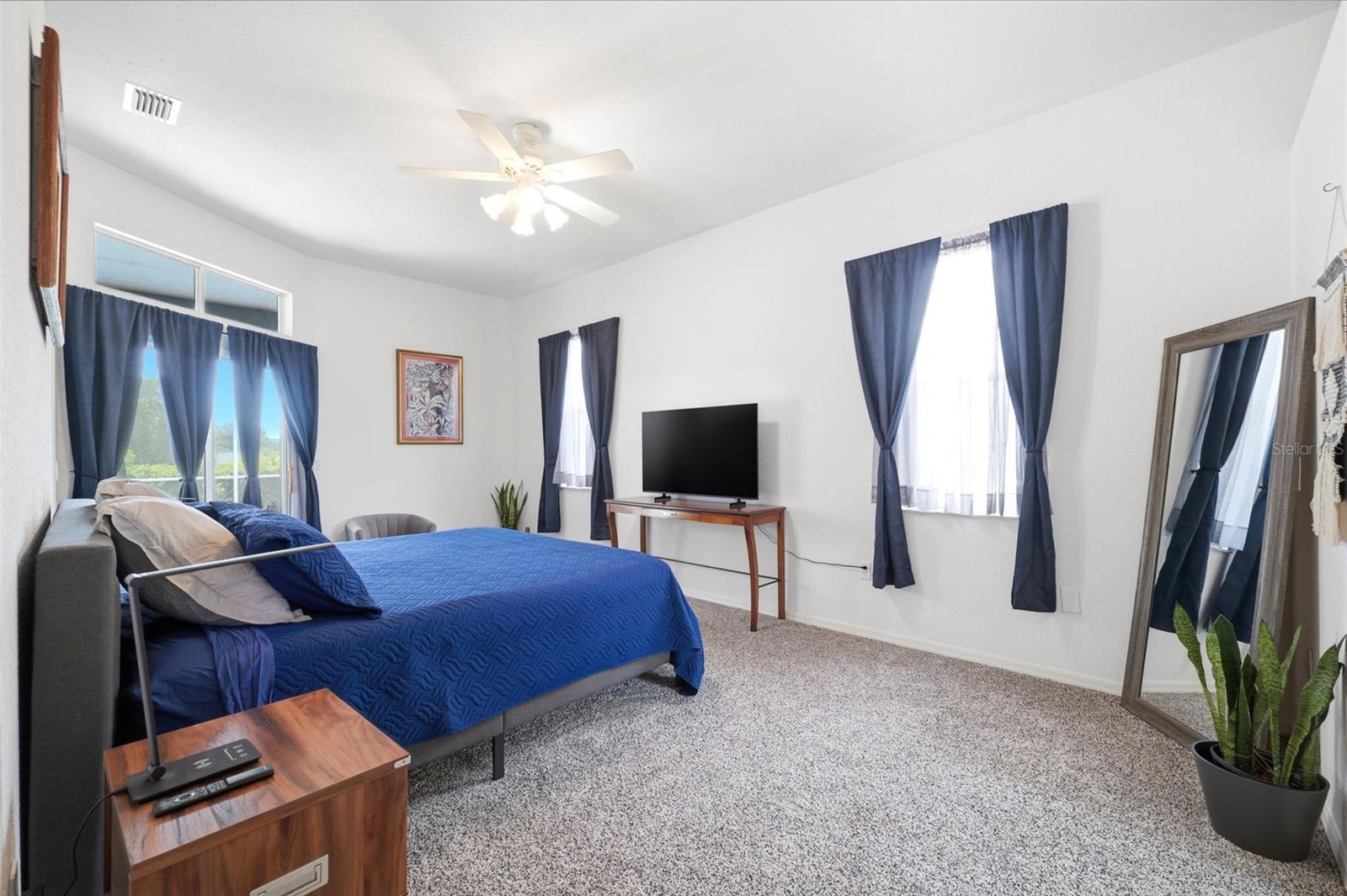 OAKS THE - Residential