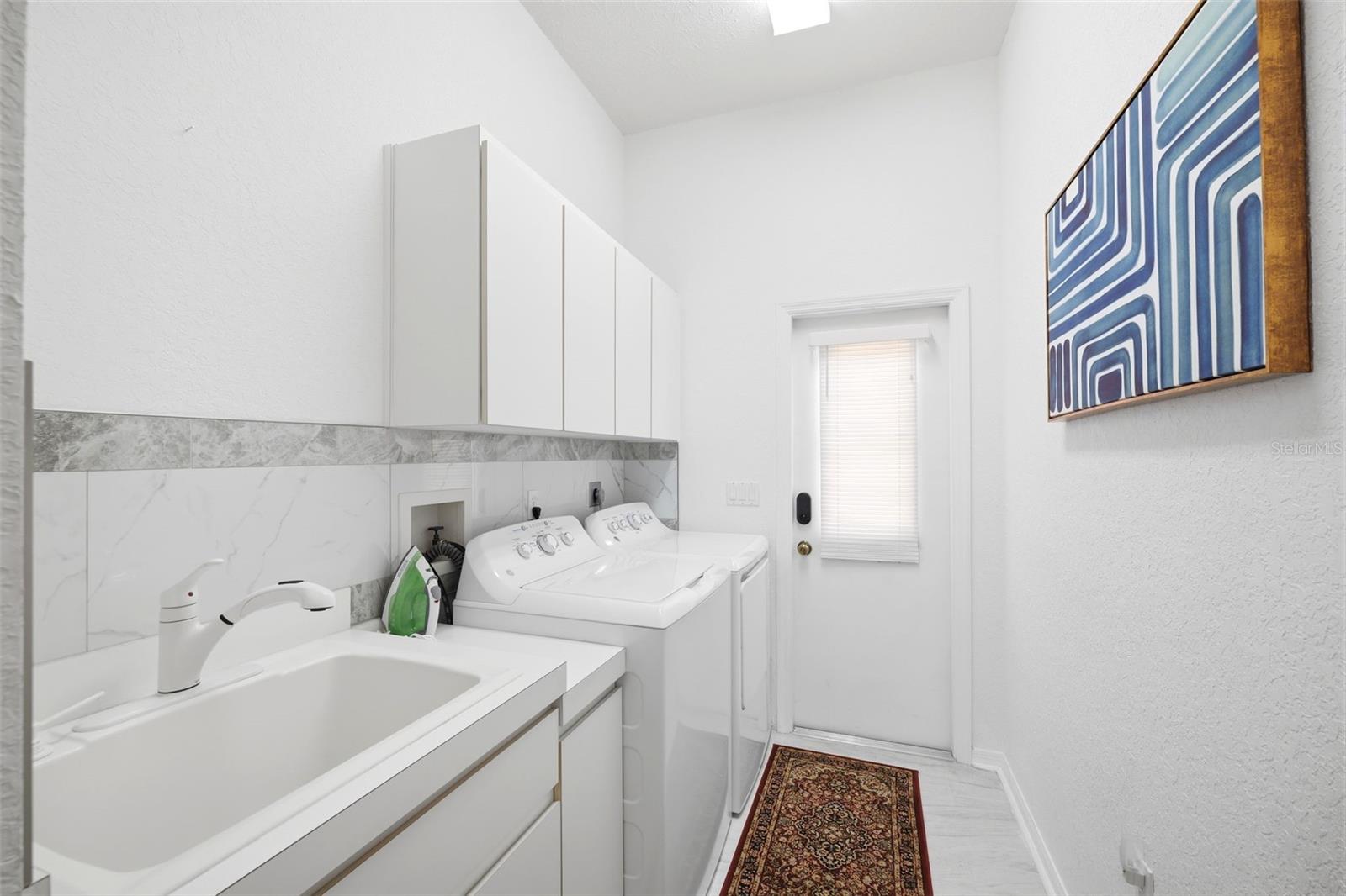 OAKS THE - Residential