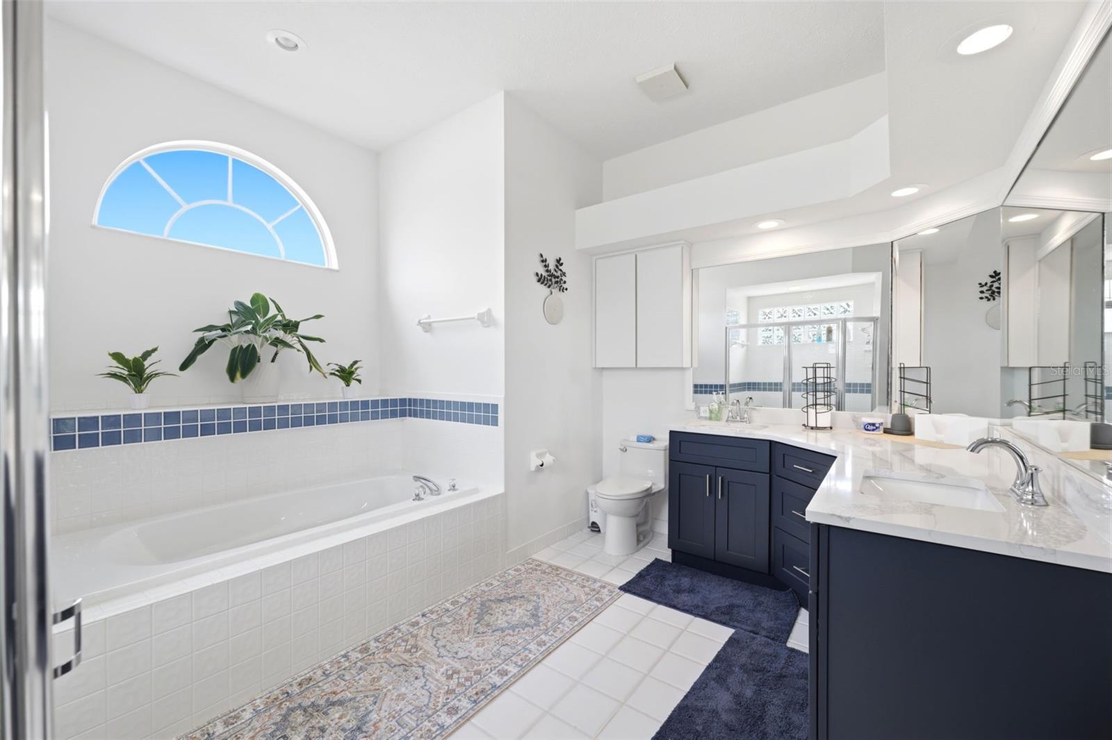 OAKS THE - Residential