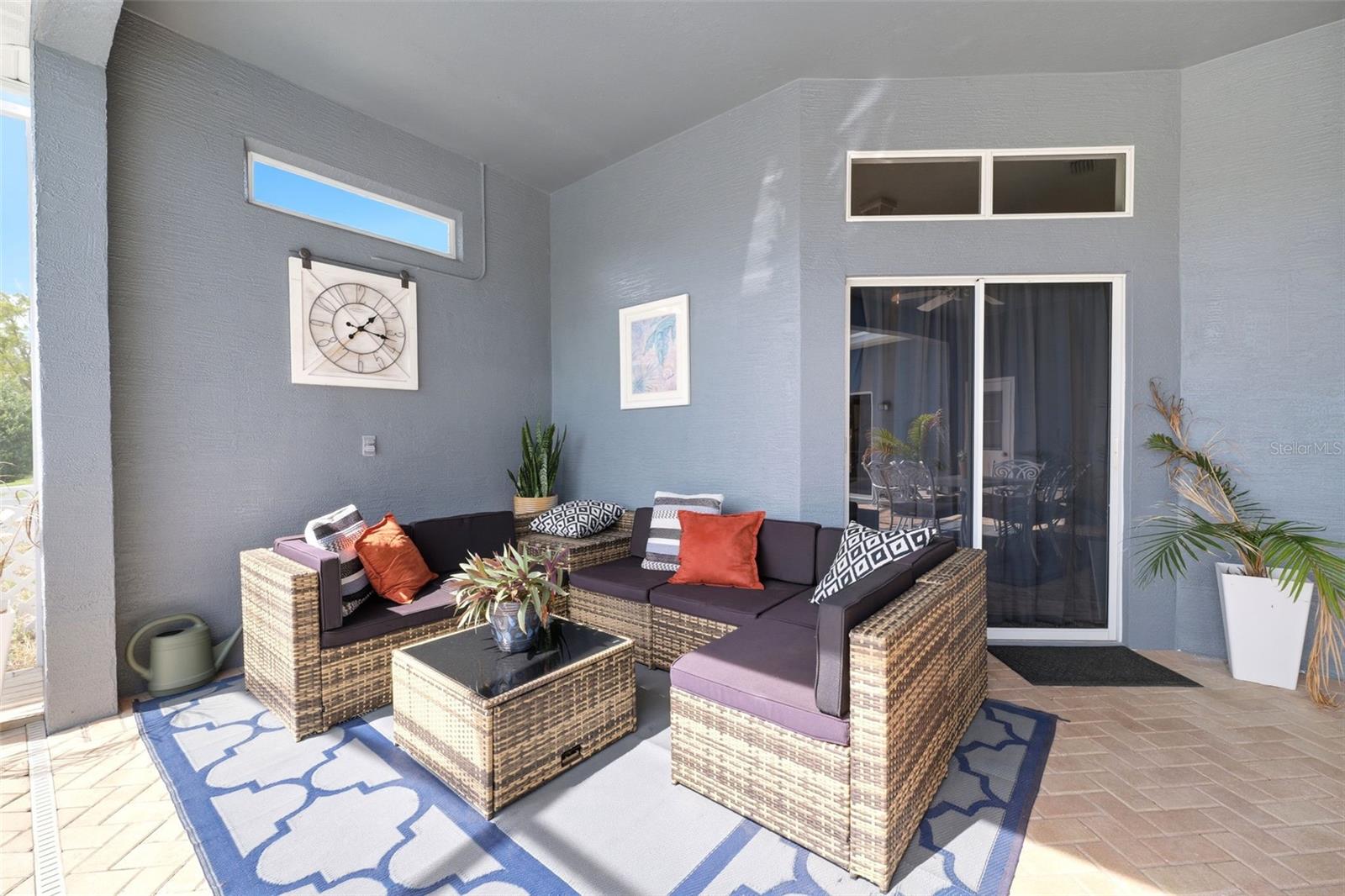 OAKS THE - Residential