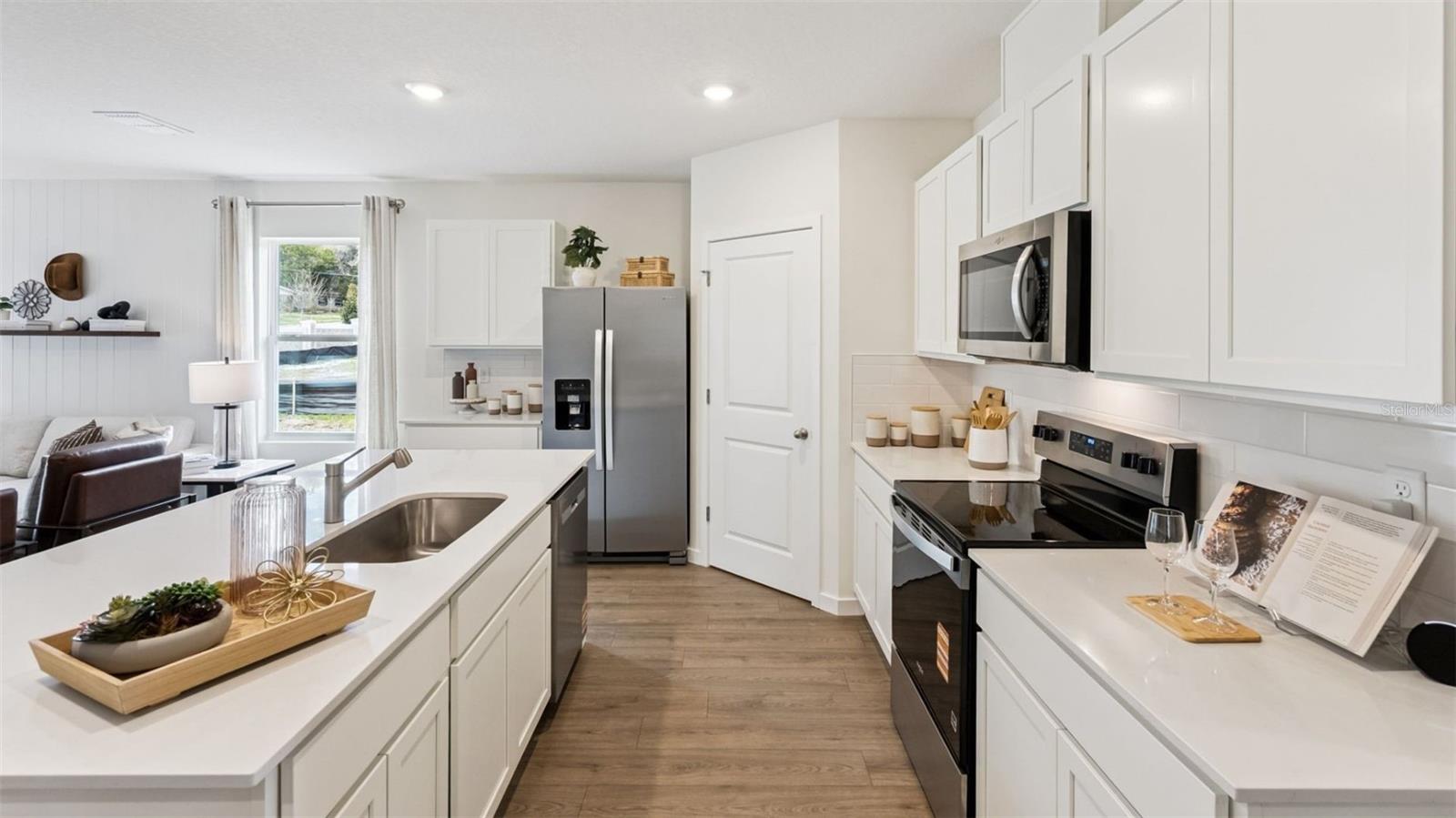 HARMONY WEST - Residential