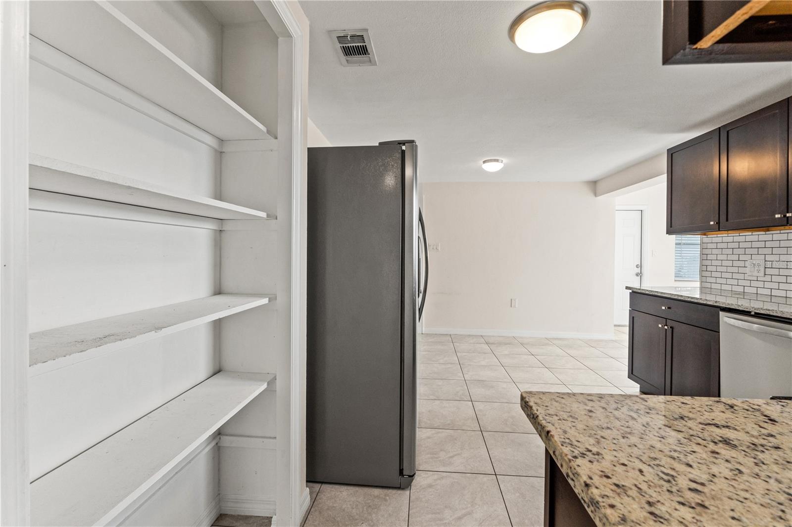 COLONIAL MANOR - Residential