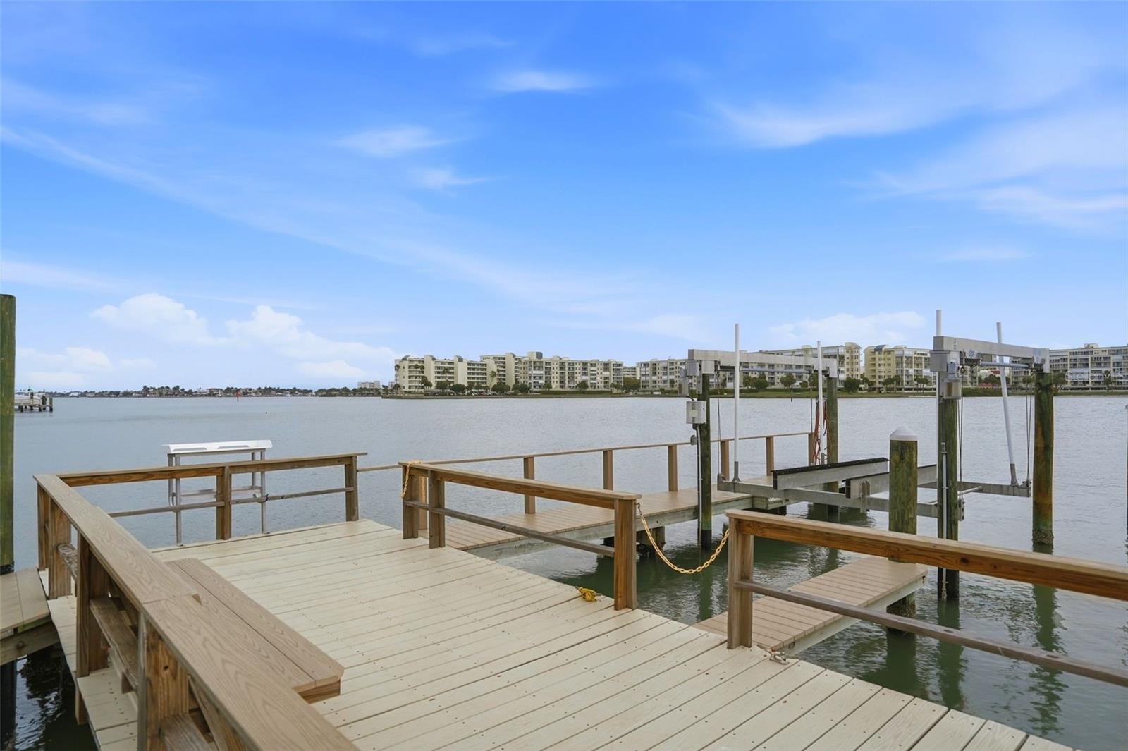 BAY ISLES CONDO - Residential