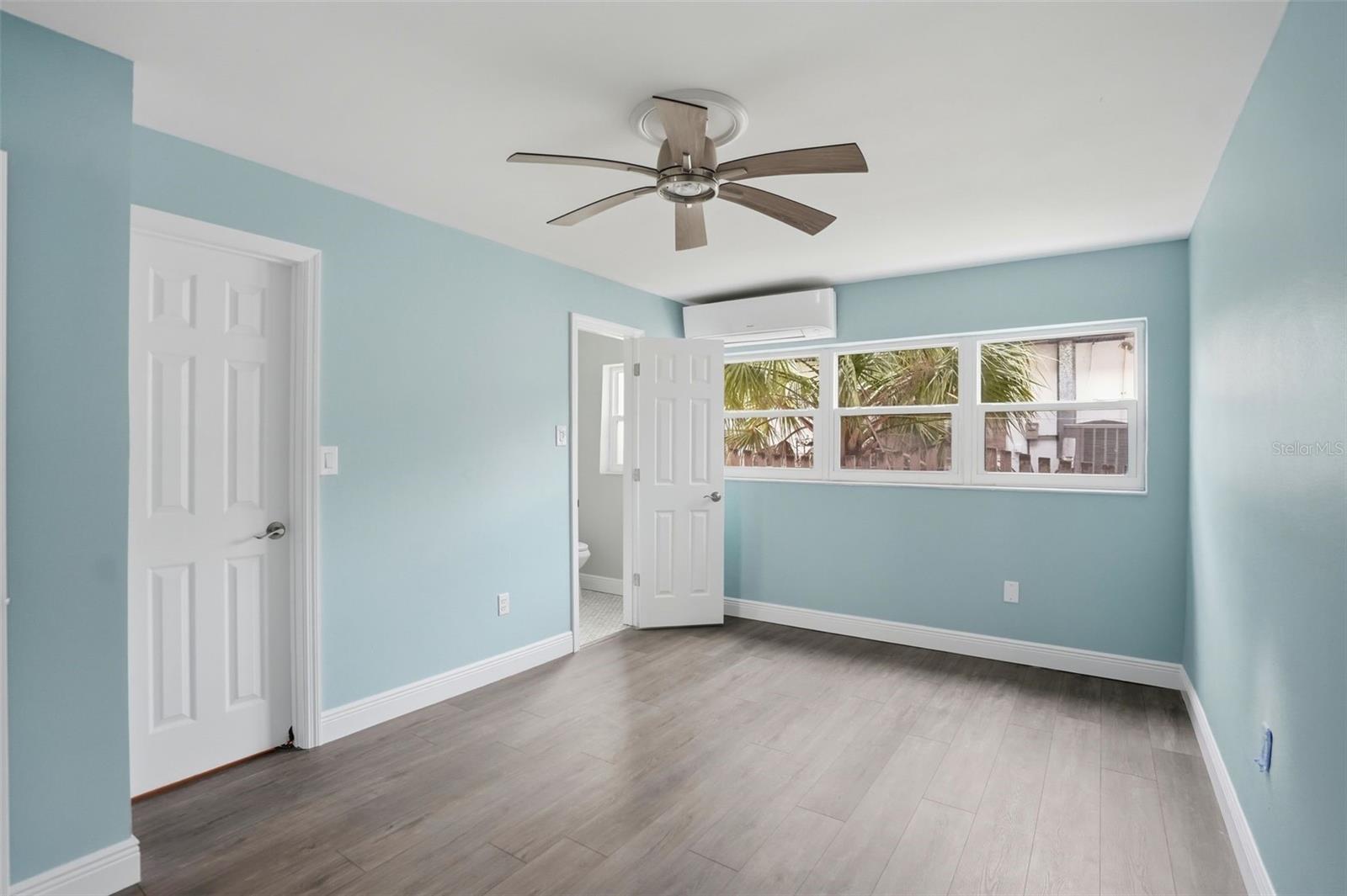 BAY ISLES CONDO - Residential