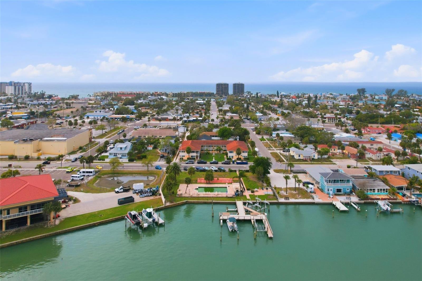 BAY ISLES CONDO - Residential