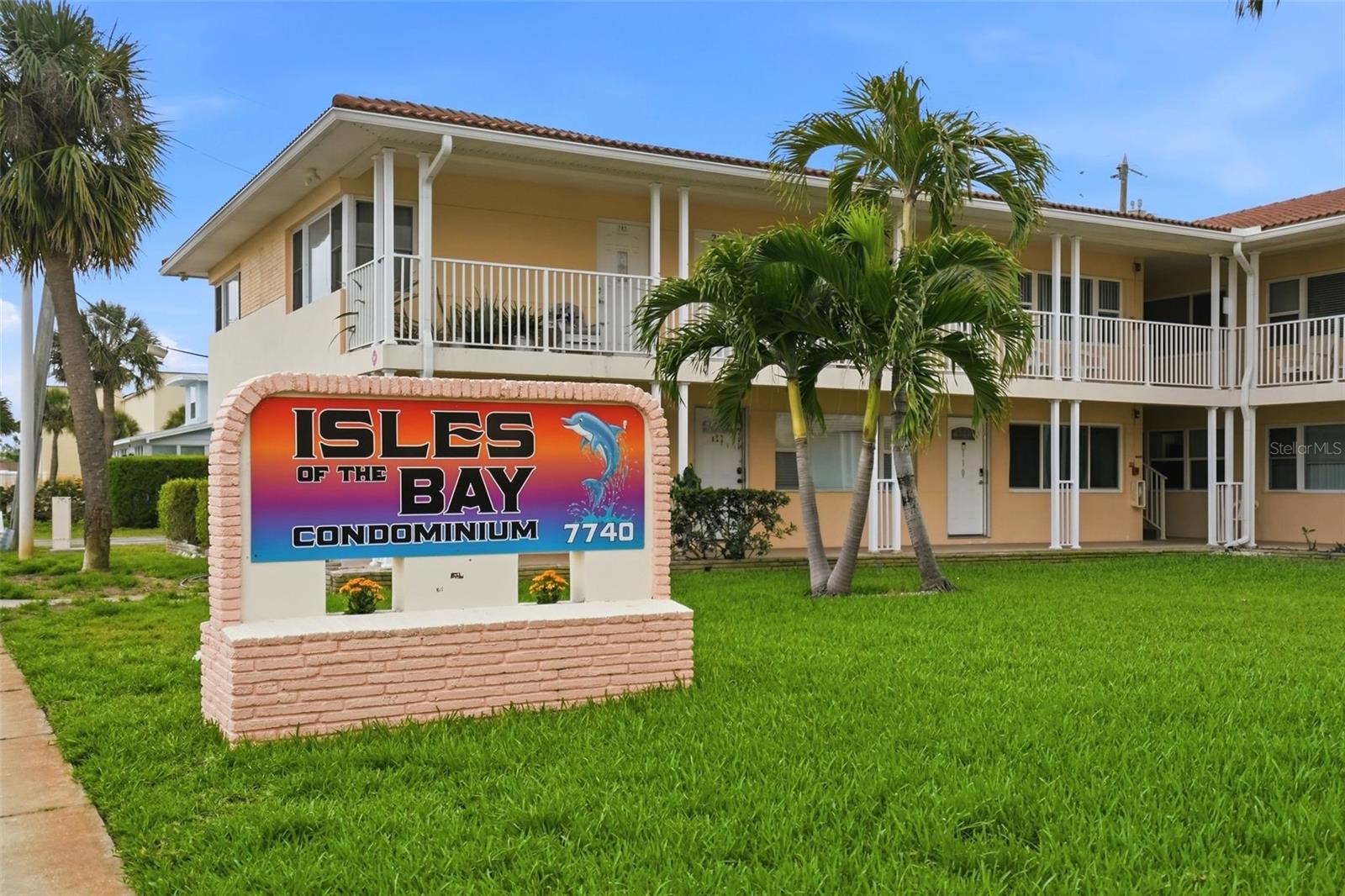 BAY ISLES CONDO - Residential