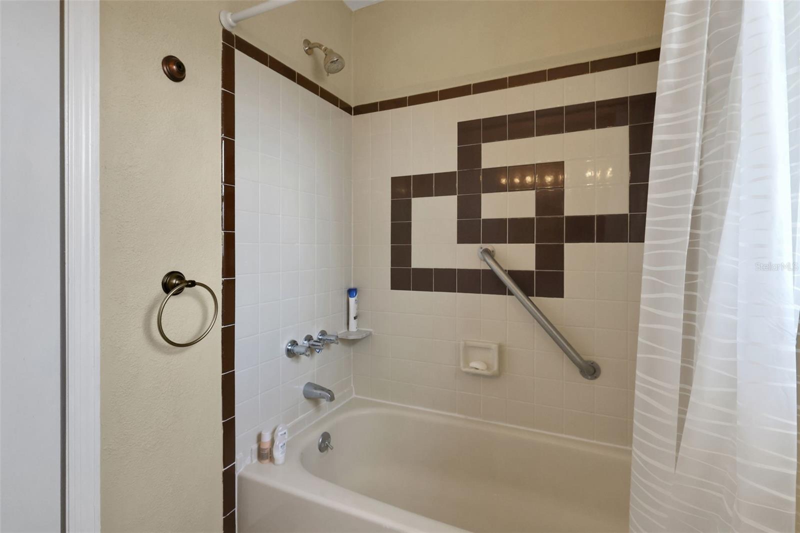 FIESTA HEIGHTS ADD 02 - Residential