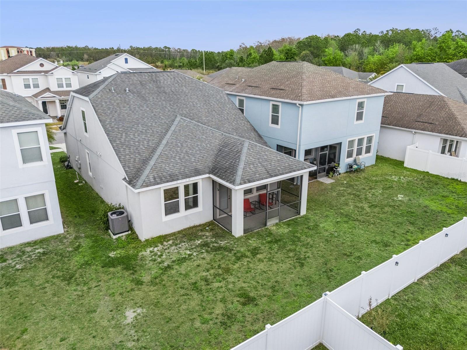 STOREY LAKE - Residential