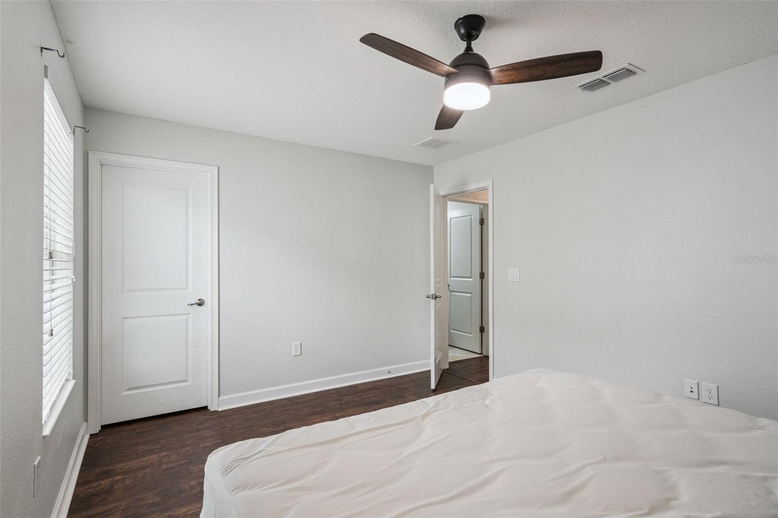 STOREY LAKE - Residential