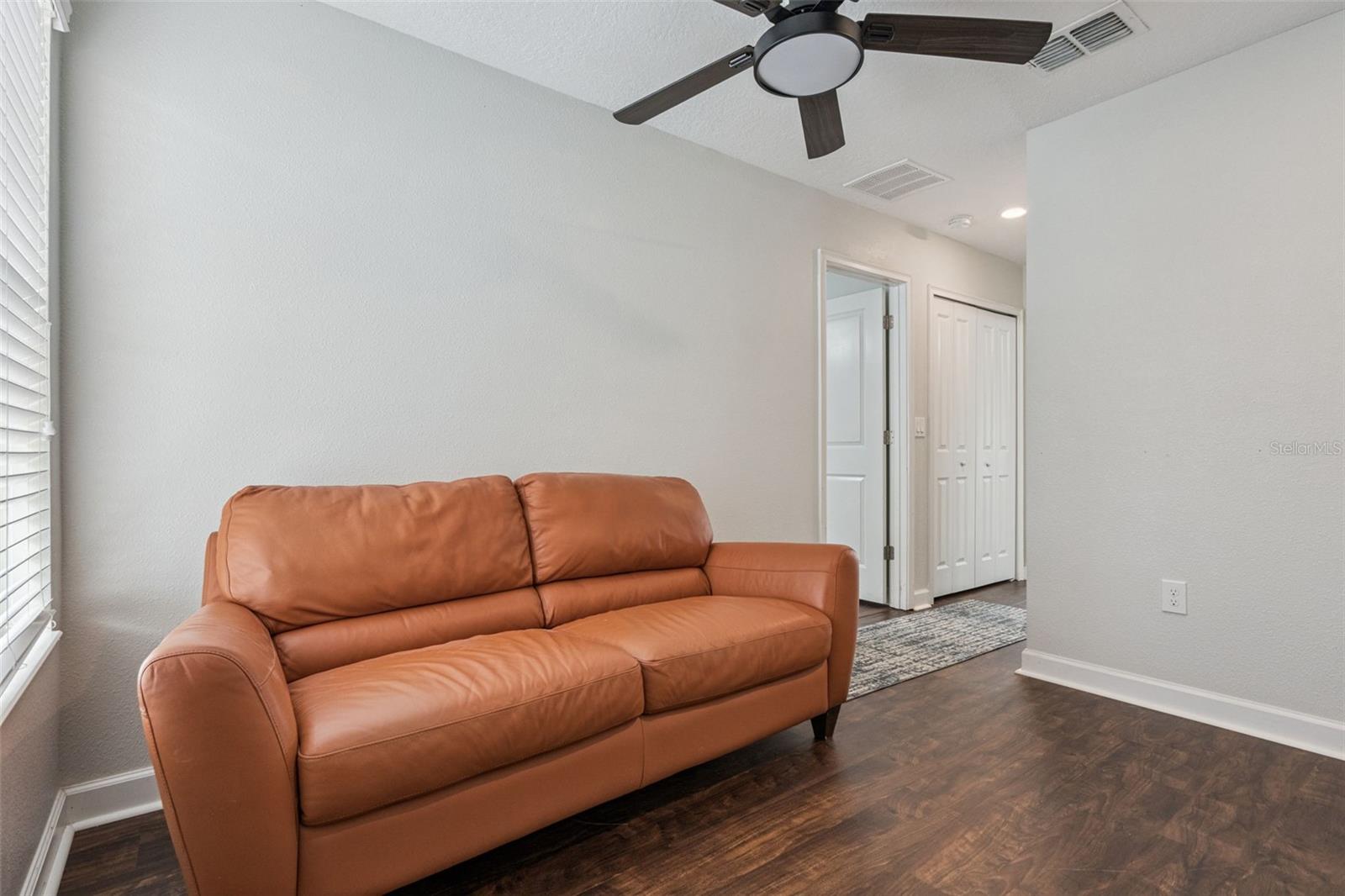 STOREY LAKE - Residential