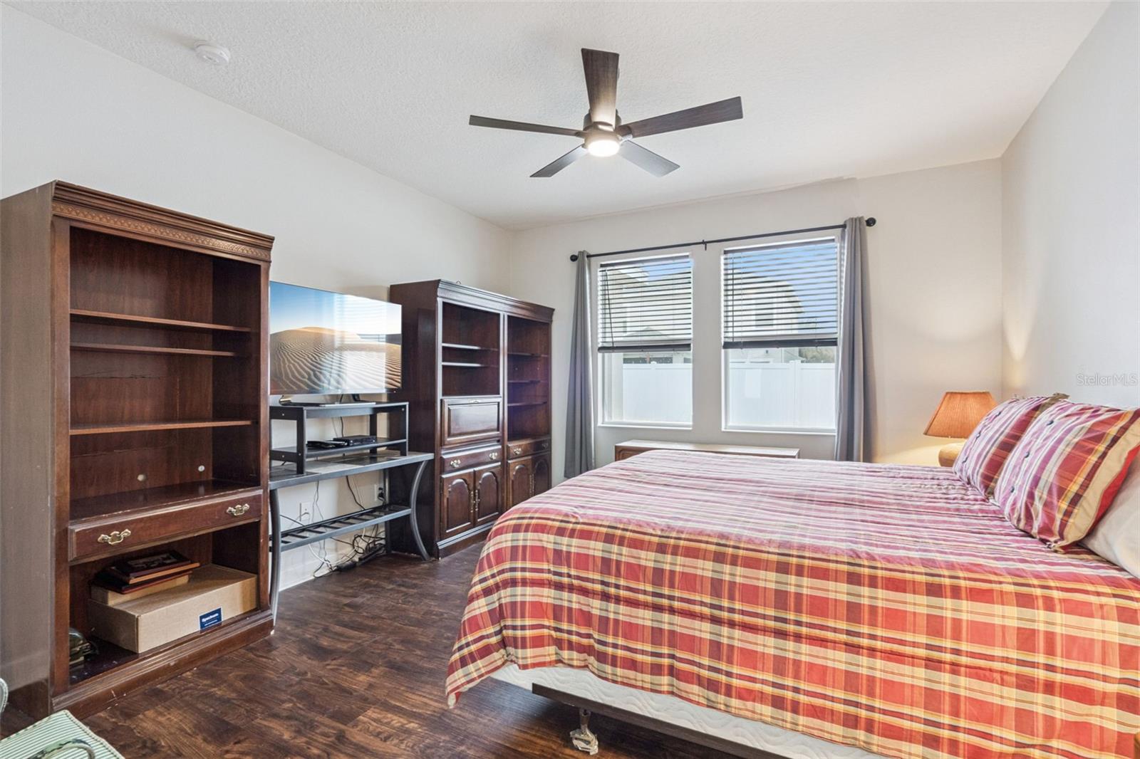 STOREY LAKE - Residential