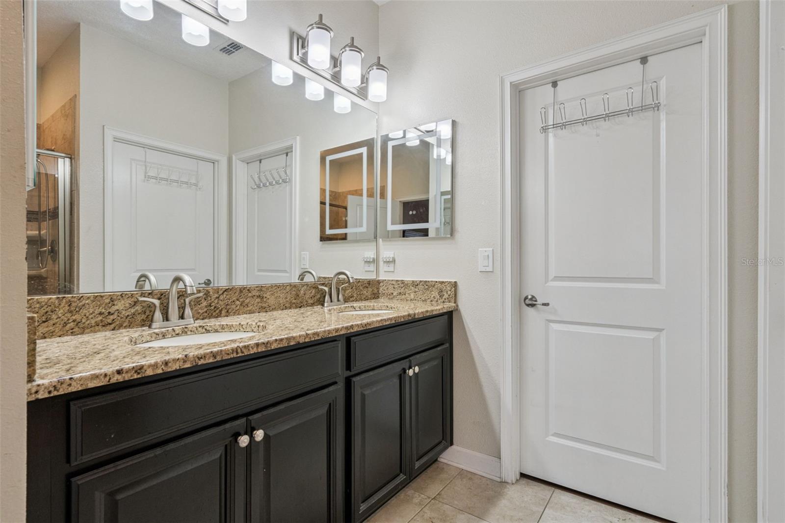 STOREY LAKE - Residential