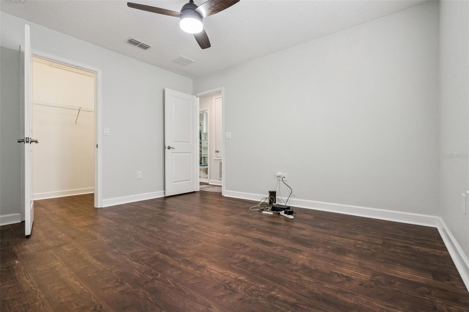 STOREY LAKE - Residential