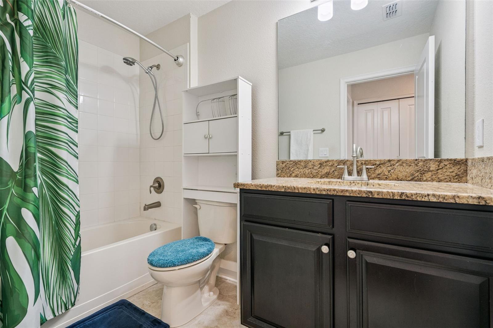 STOREY LAKE - Residential