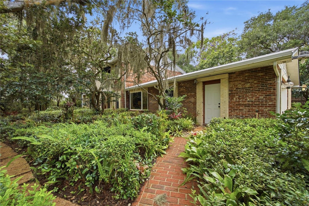 Photo of 2271 Keystone Road, Tarpon Springs, FL 34688 (MLS # TB8516903)