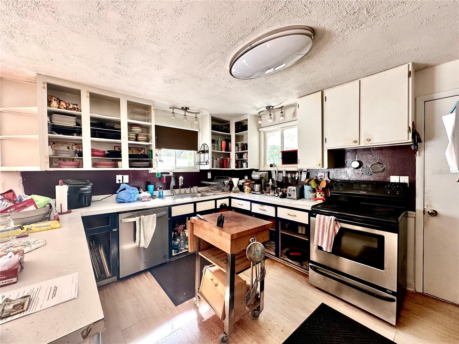 BELLEVIEW HEIGHTS ESTATE - Residential